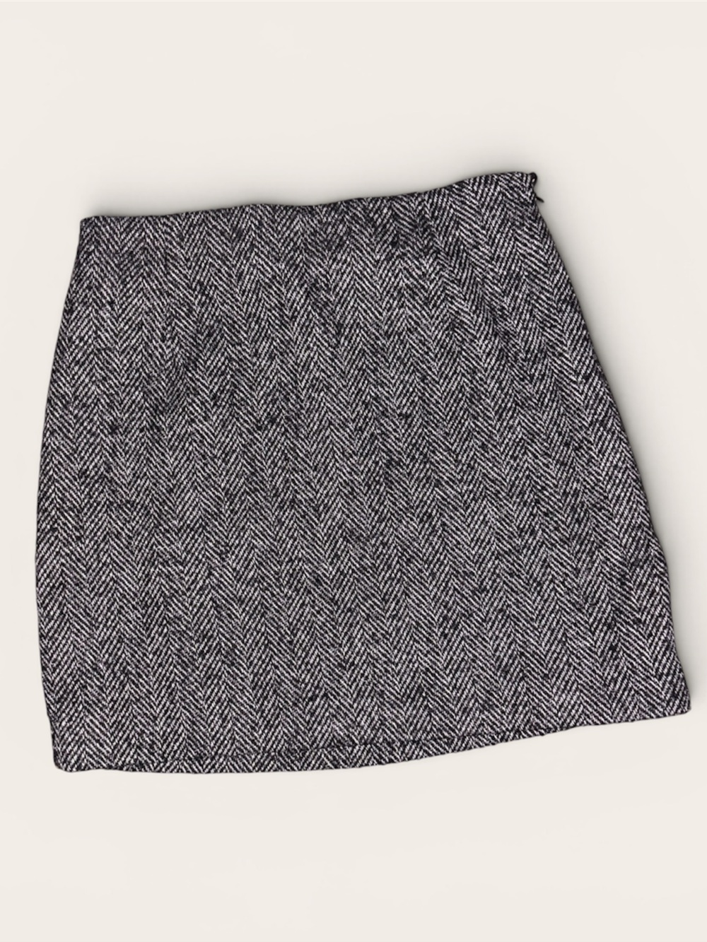 H&M Black and White Herringbone Mini Skirt